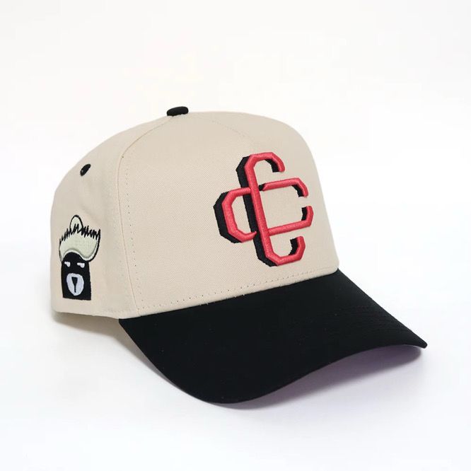 OVER TOP - Gorra CC (Crema y negra)