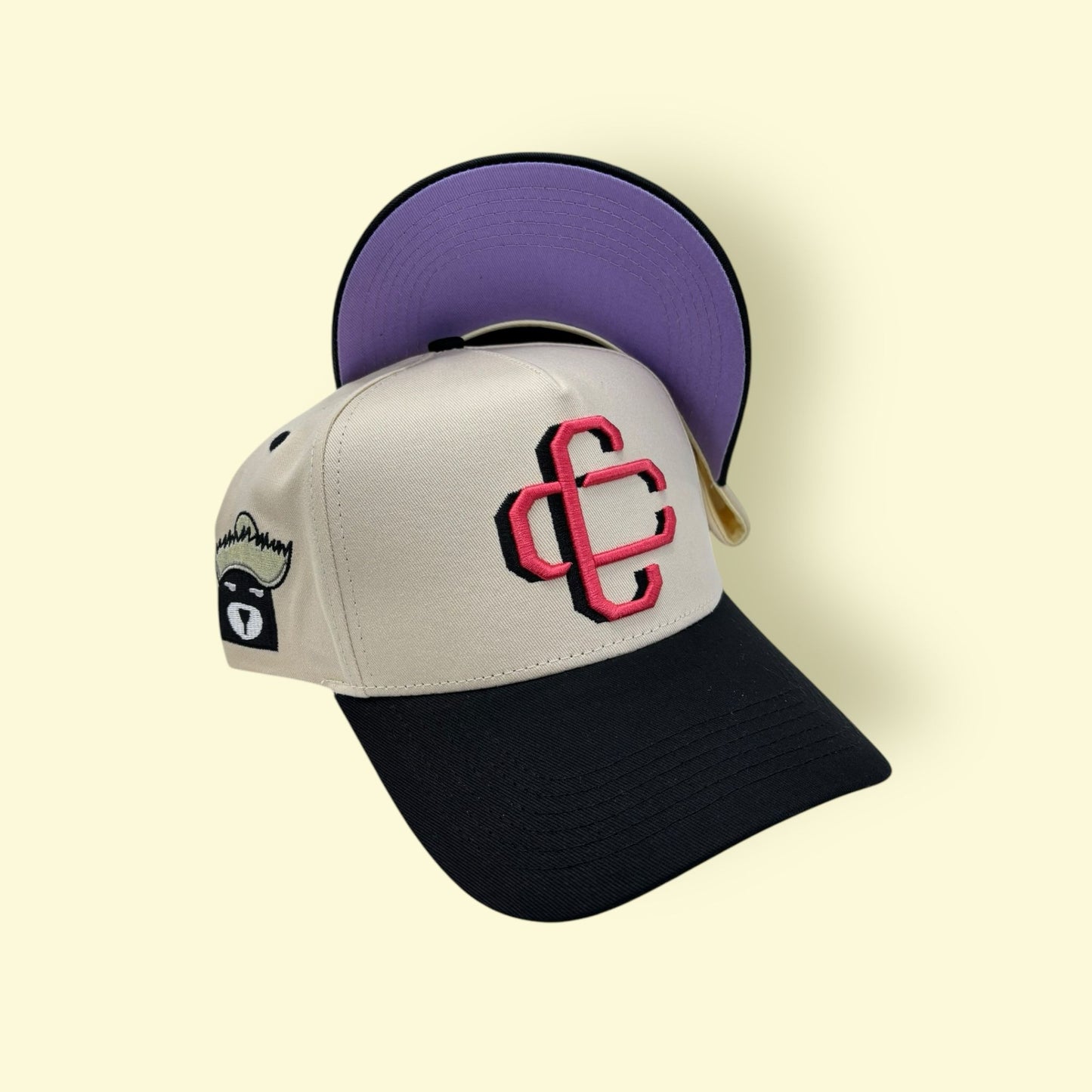 OVER TOP - Gorra CC (Crema y negra)